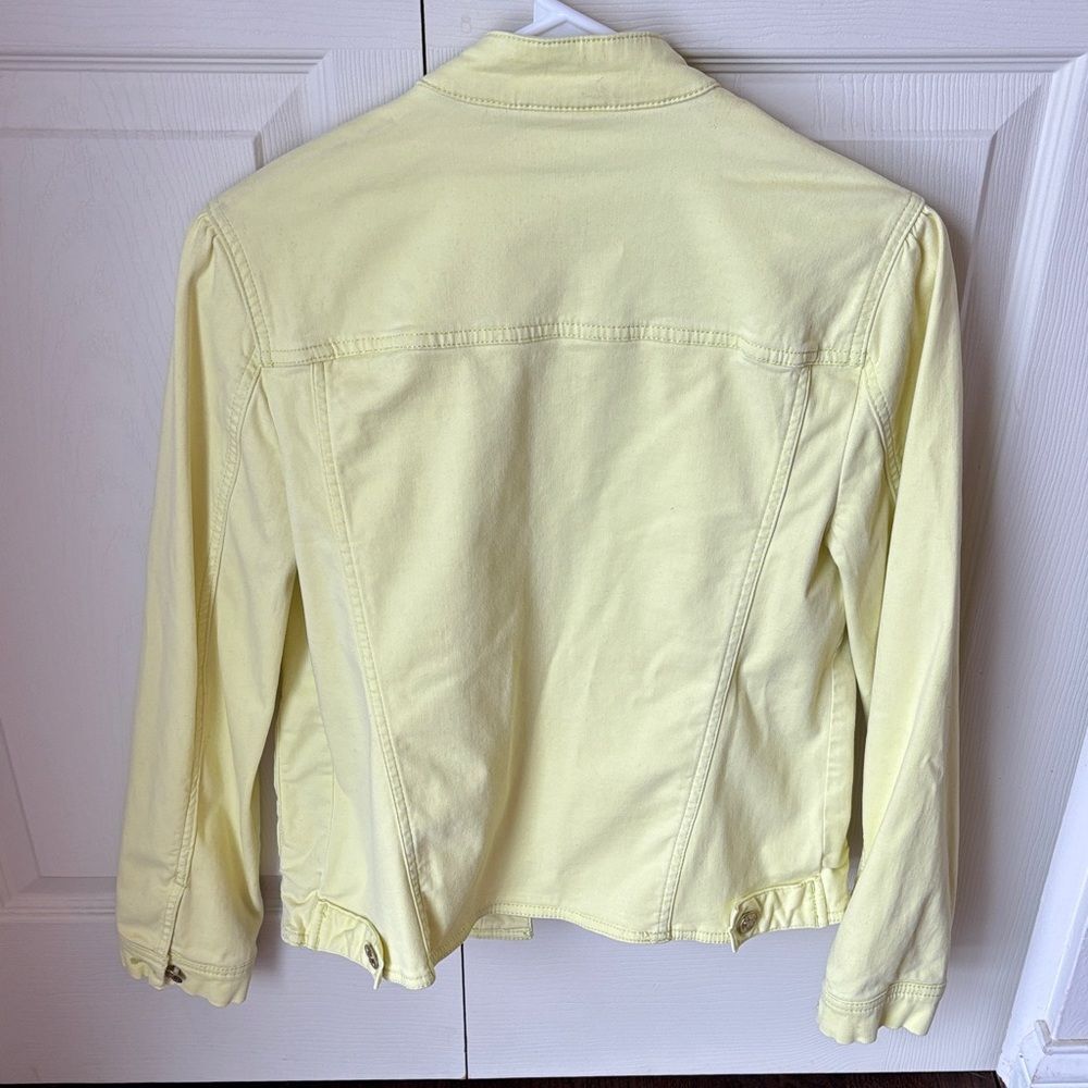 Chico's Light lemon neon Yellow stretchy Jean Jacket women’s size 8 GUC spring - Picture 9 of 9